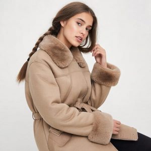 Зимний шик и уют: Наш путь к выбору идеальной женской дубленки в интернет-магазине